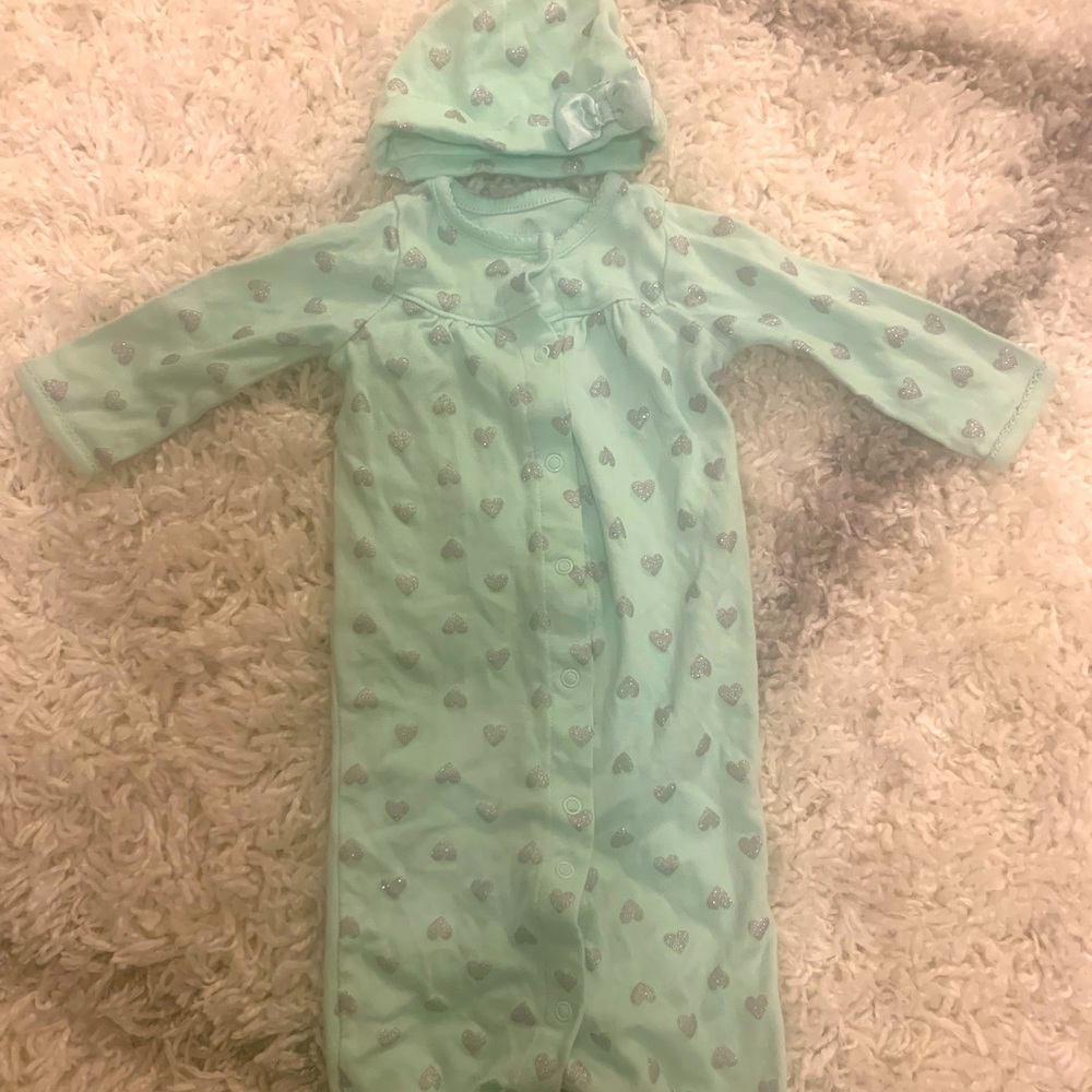 Baby girls sleeper set with hat